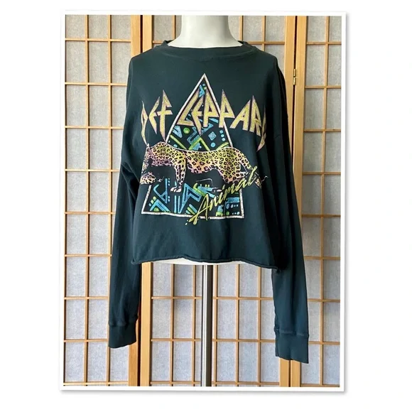 Daydreamer Def Leppard Crop Long Sleeve Tee - Picture 2 of 9